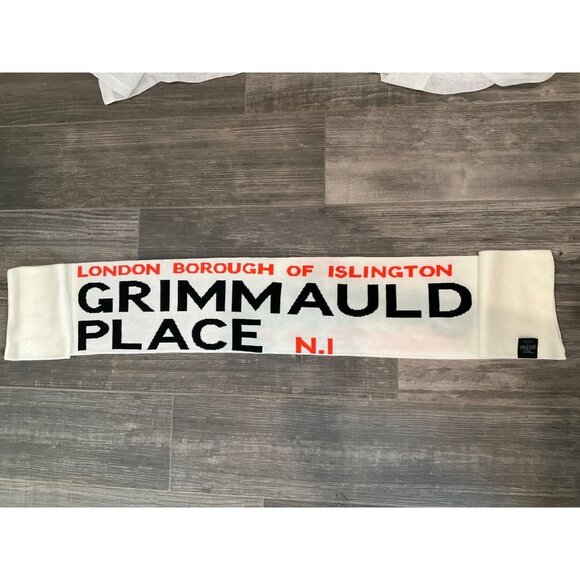 Harry Potter NWOT Wizarding World of Harry Potter Universal Studios Parks Scarf - Picture 3 of 3